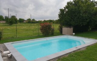 hydrazur piscines 0629592375 75035097700013 10 rue marat 31270 frouzins installation construction piscine coque polyester Toulouse saint gaudens haute Garonne midi Pyrénées ariège gers tarn tarne et garonne 31 32 81 82 09 liner volet couverture automatique bâche à barres traitement automatique électrolyse régulateur de ph pompe spa piscine filtre à sable verre pompe à chaleur margelles dalles piscine moquette de pierre pool house local technique