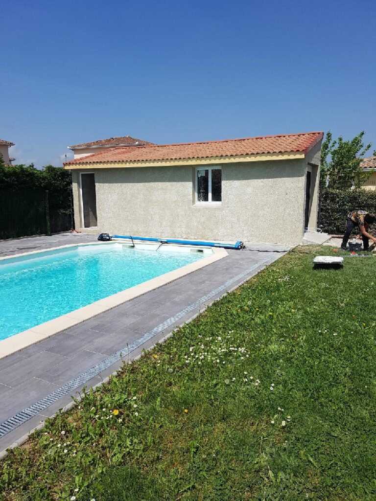 hydrazur piscines 0629592375 841 277 478 10 rue marat 31270 Frouzins installation construction rénovation piscine coque polyester Toulouse saint gaudens haute Garonne midi Pyrénées ariège gers tarn tarne et garonne 31 32 81 82 09 liner volet couverture automatique bâche à barres traitement automatique électrolyseur de sel régulateur de ph pompe spa piscine filtre à sable verre pompe à chaleur margelles dalles piscine moquette de pierre pool house local technique coque polyester chlore brome pompe à chaleur spa piscine liner