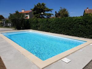 Hydrazur Piscines coulage terrasse plage béton pose margelle pierre reconstituée piscine coque polyester à Portet sur Garonne 31120 Haute Garonne Toulouse