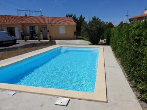 Hydrazur Piscines coulage terrasse plage béton pose margelle pierre reconstituée piscine coque polyester à Portet sur Garonne 31120 Haute Garonne Toulouse